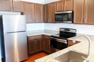 3201 Redhawk St in Coralville, IA - Building Photo - Building Photo