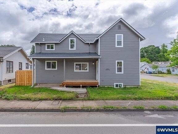 property at 494 17th St SE