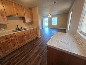 1103 SW 15th St in Mineral Wells, TX - Building Photo - Building Photo