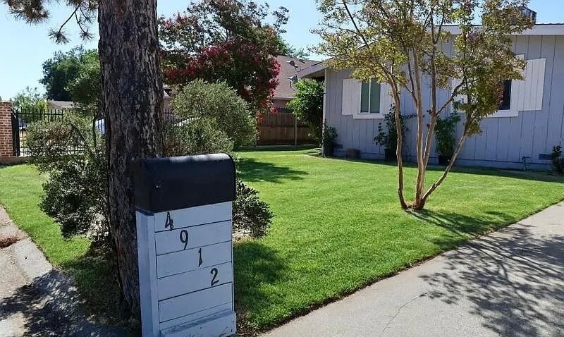 4912 Melvin Dr in Carmichael, CA - Building Photo