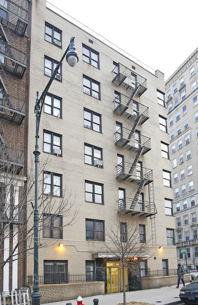 35 Eastern Pky in Brooklyn, NY - Foto de edificio - Building Photo