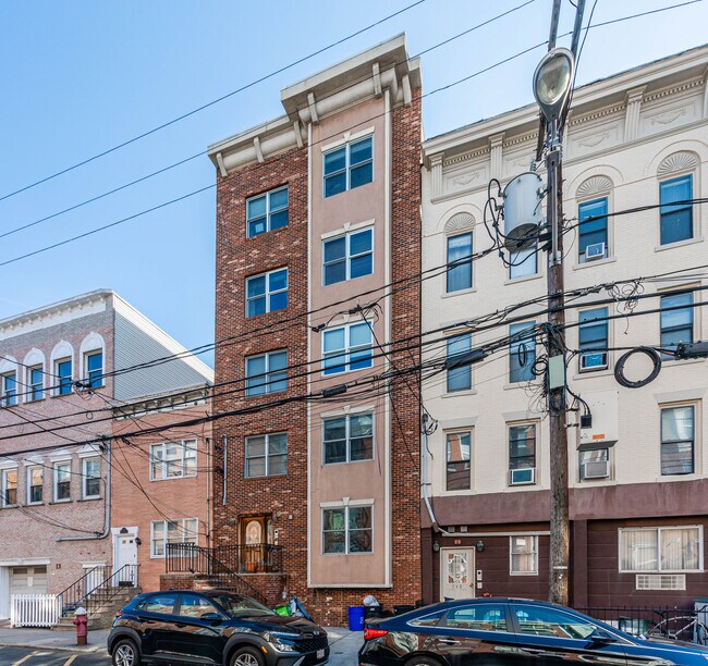 515 Monroe St in Hoboken, NJ - Building Photo - Building Photo