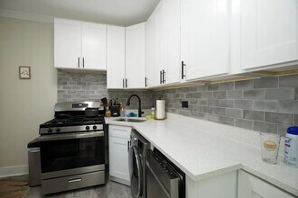 3703 N Hoyne Ave in Chicago, IL - Building Photo - Building Photo