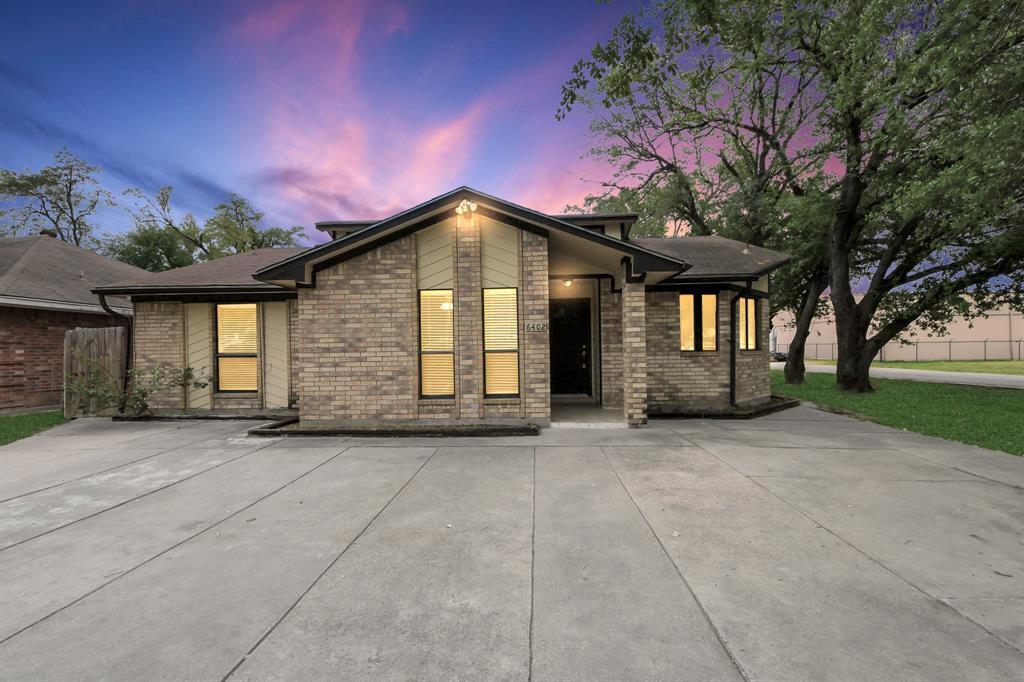 6402 Skyview Dr in Houston, TX - Foto de edificio