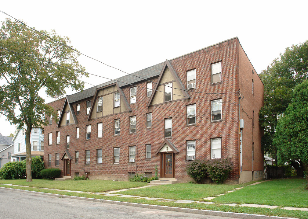 34-38 Beacon St in Hartford, CT - Foto de edificio