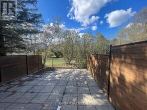 202 Forestglade Crescent in Ottawa, ON - Building Photo - Building Photo