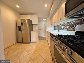 3100 S Manchester St in Falls Church, VA - Building Photo - Building Photo