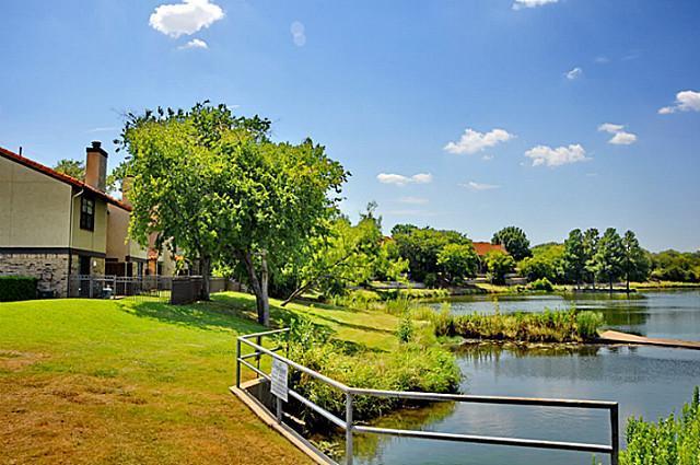 2610 Lakehill Ln in Carrollton, TX - Building Photo - Building Photo