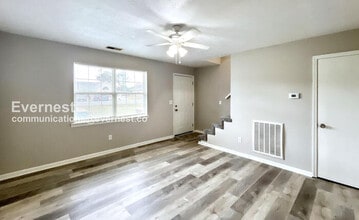 57 Clara Dr in Ringgold, GA - Foto de edificio - Building Photo