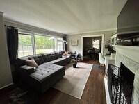 319 Clarendon Dr photo'