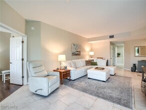 8986 Greenwich Hills Way in Ft. Myers, FL - Building Photo - Building Photo