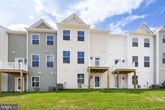 245 Talucci Dr in Downingtown, PA - Building Photo - Building Photo