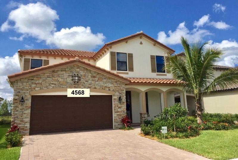 4568 Willow Basin Wy in Wellington, FL - Building Photo