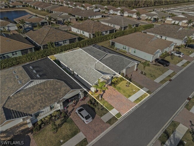 1059 Enbrook Lp in Naples, FL - Building Photo - Building Photo