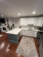 1702 W Girard Ave, Unit 1 in Philadelphia, PA - Building Photo - Building Photo