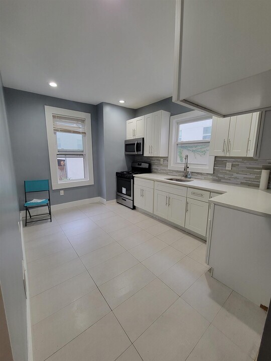 82 FULTON Ave-Unit -1 in Jersey City, NJ - Building Photo