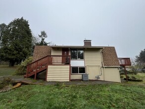 28795 SW Petes Mountain Rd in West Linn, OR - Building Photo - Building Photo