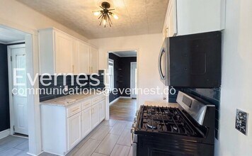 5513 Reeds Rd in Mission, KS - Building Photo - Building Photo