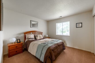 Broad Ripple Trails in Indianapolis, IN - Building Photo - Interior Photo