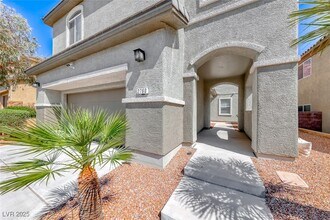 2760 Drummossie Dr in Henderson, NV - Building Photo - Building Photo