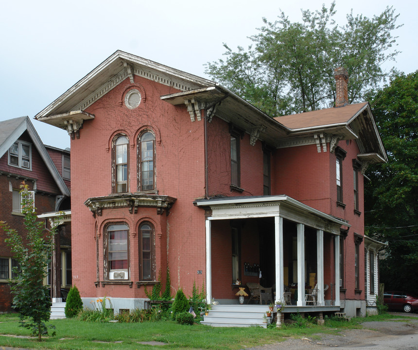 313-315 Center St in Williamsport, PA - Foto de edificio