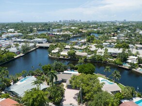 2164 NE 27th Dr in Wilton Manors, FL - Building Photo - Building Photo