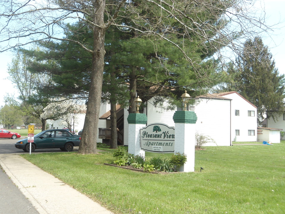 Pleasant View Apartments in Fredericktown, OH - Building Photo