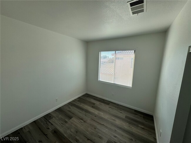 property at 1008 Painted Daisy Ave