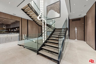 9607 Highridge Dr in Beverly Hills, CA - Building Photo - Building Photo