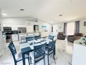 1221 Granada Blvd in Naples, FL - Building Photo - Building Photo