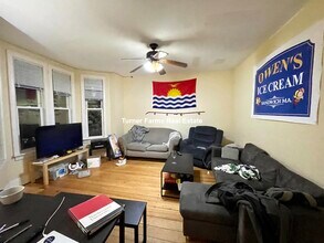 731 Parker St, Unit A in Boston, MA - Building Photo - Building Photo