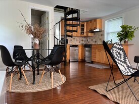 2957 Strathmeade St in Falls Church, VA - Building Photo