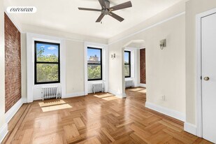 95 Clinton Ave in Brooklyn, NY - Building Photo