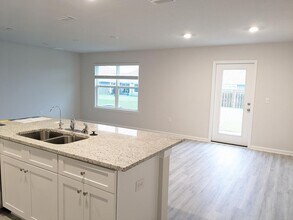 258 Boggy Crk Wy in Callaway, FL - Building Photo - Building Photo