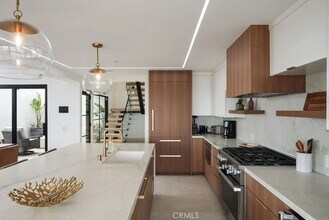 3047 Ocean Blvd in Newport Beach, CA - Building Photo - Building Photo