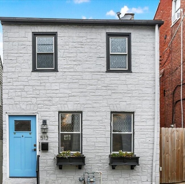 property at 513 Poplar St