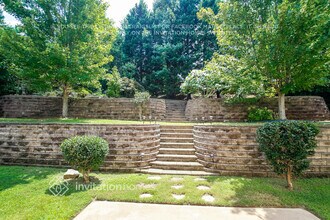 1070 Soaring Dr NE in Marietta, GA - Building Photo - Building Photo