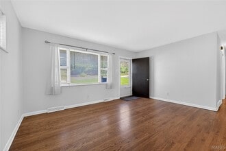 21 Fern Ridge Ave in Valley Park, MO - Building Photo - Building Photo