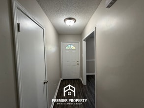 3955 Castile St in Memphis, TN - Building Photo - Building Photo