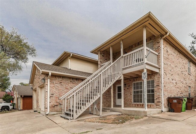 1827 Rawhide Loop in Round Rock, TX - Foto de edificio - Building Photo