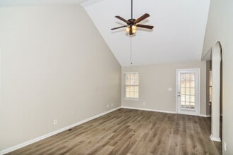 125 Cartwright Pkwy in Goodlettsville, TN - Building Photo - Building Photo