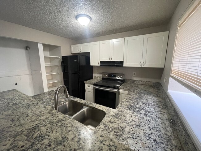 17468 E Rice Cir in Aurora, CO - Building Photo - Building Photo