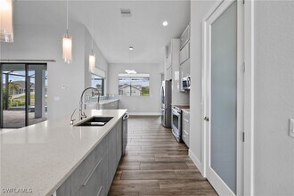 3106 SW 22nd Ave in Cape Coral, FL - Building Photo - Building Photo