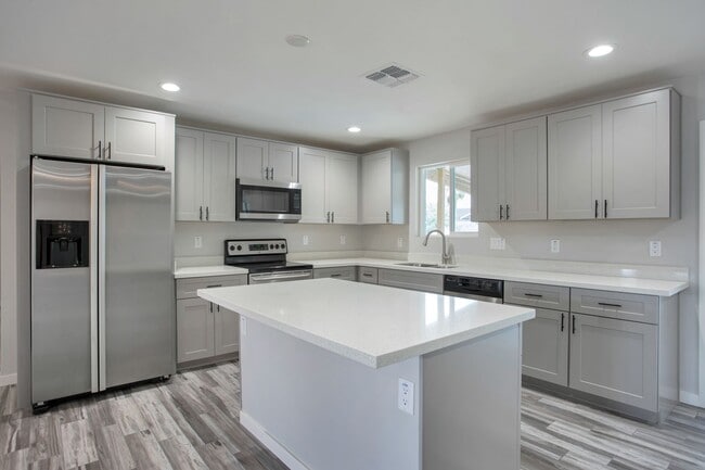 property at 1106 E Balboa Dr