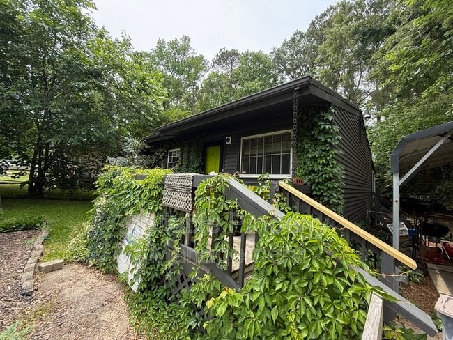 property at 1408 Kelly Rd