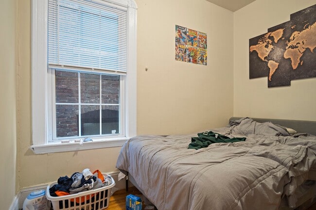 852 Huntington Ave, Unit 2 in Boston, MA - Foto de edificio - Building Photo