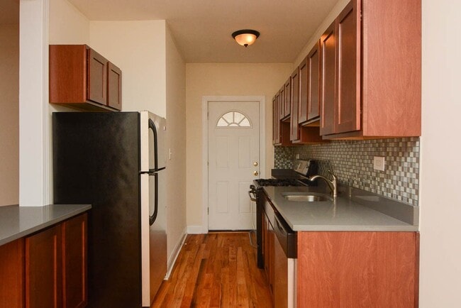 629 W Cornelia Ave in Chicago, IL - Building Photo - Building Photo