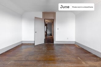 Private bedroom in 3 bed/1 bath Home in Boston, MA - Building Photo - Building Photo