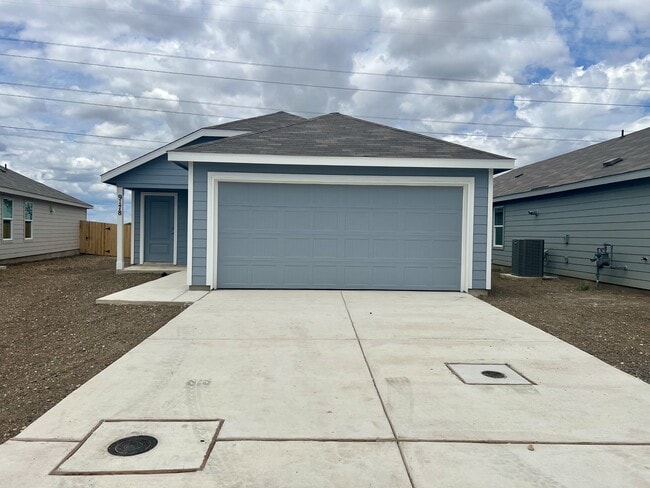 9178 Trails End in Seguin, TX - Building Photo - Building Photo
