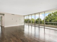 700 Park Regency Pl NE in Atlanta, GA - Building Photo - Building Photo